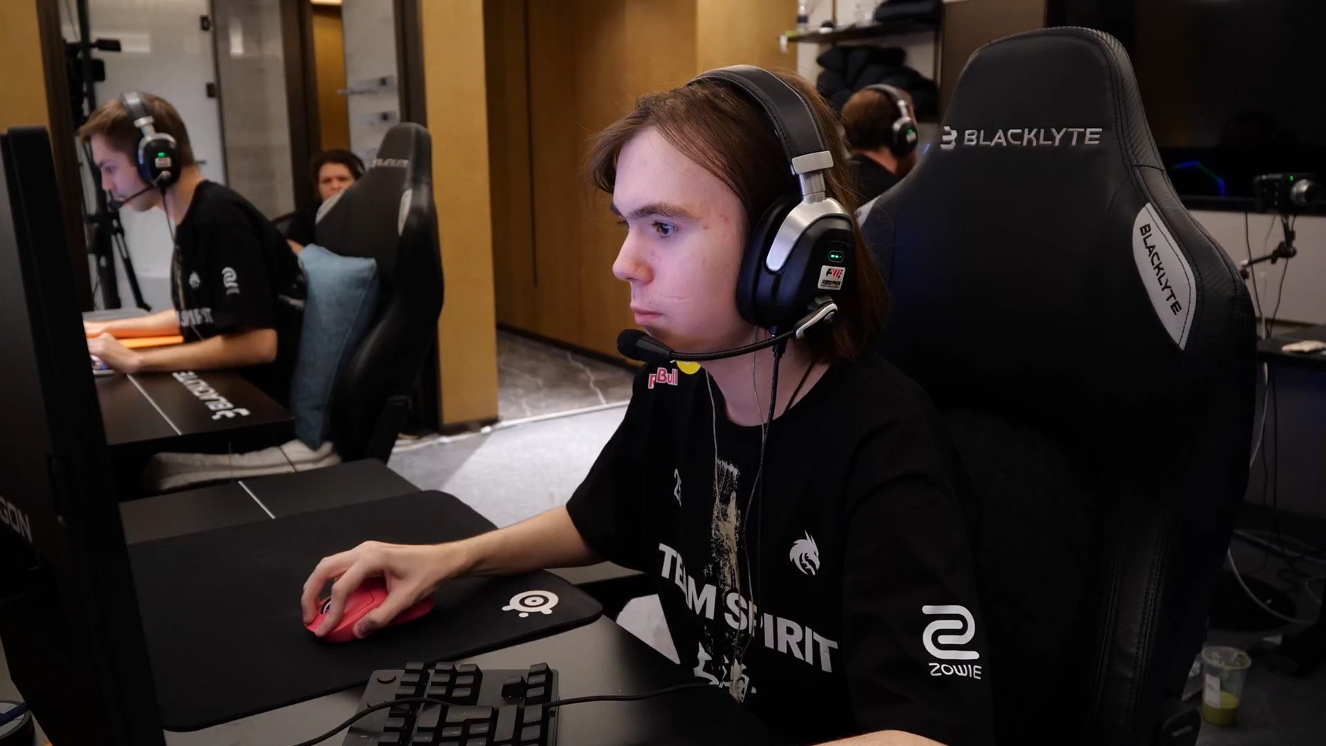 体现出其关 体现出其关